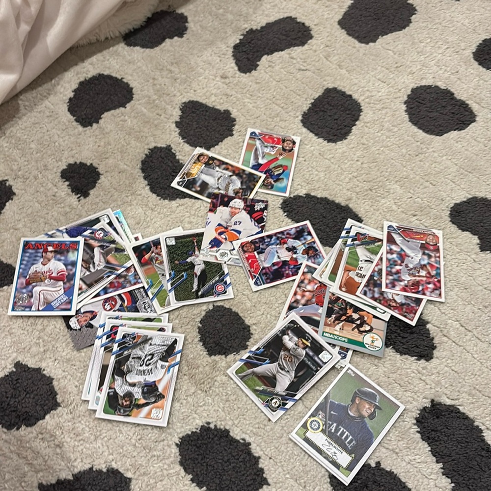 Small baseball card collection with one signed basketball card